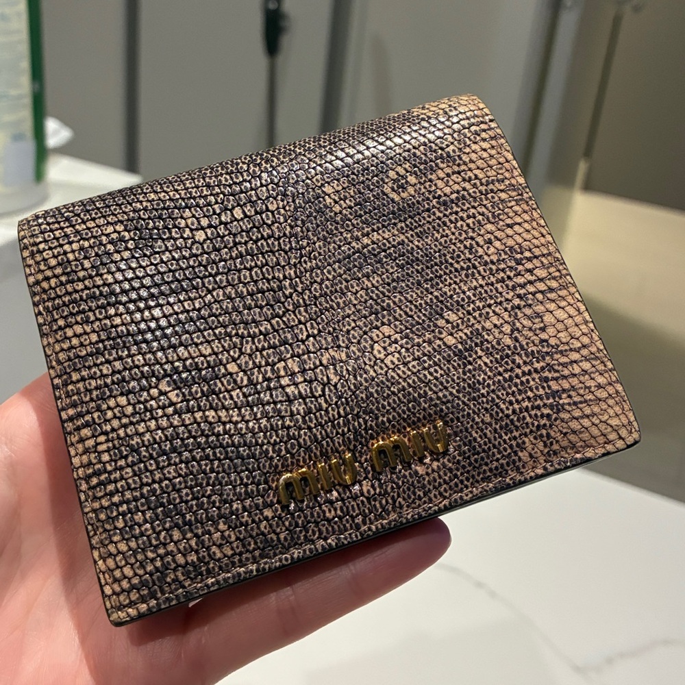 Pre-loved Miu Miu Wallet